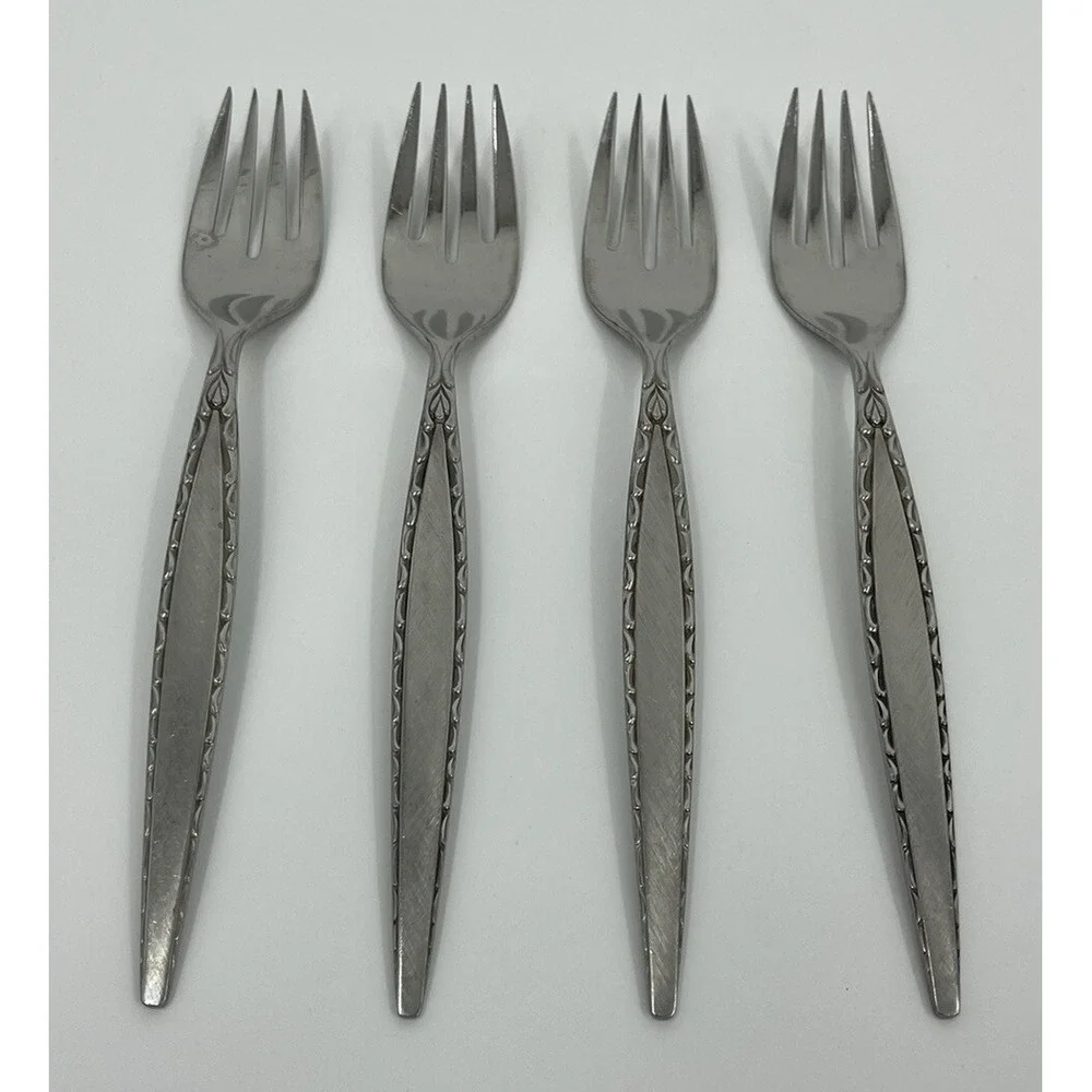 Set of 4 Oneida Venetia 6 3/4